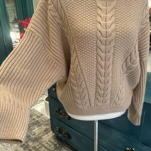 Tommy Hilfiger Beige Cable Knit Dolman Style Sleeve Sweater Women’s M Oversized
